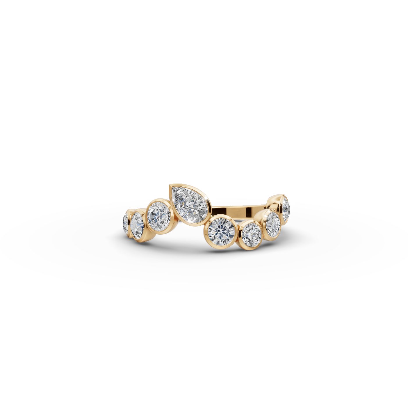 Midnight Signature Round Lab-Grown Diamond Bands Ring in yellow gold, set with lab-grown diamonds